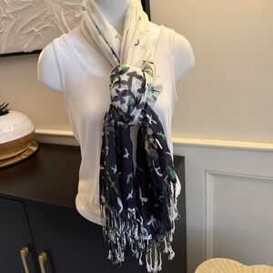 Soft, lightweight, and breathable‎ scarf with a beautiful bird pattern